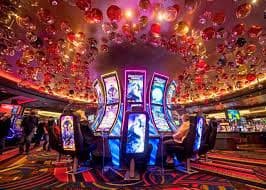 Antarmuka pemain Live Roulette pk888 menunjukkan roda, statistik, dan panel taruhan